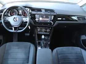 Volkswagen Touran (2016) thumbnail 16