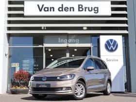 Volkswagen Touran (2016) thumbnail 3