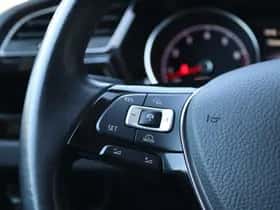Volkswagen Touran (2016) thumbnail 22