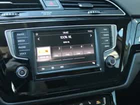 Volkswagen Touran (2016) thumbnail 25