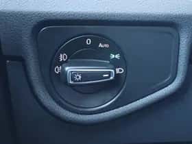 Volkswagen Touran (2016) thumbnail 32
