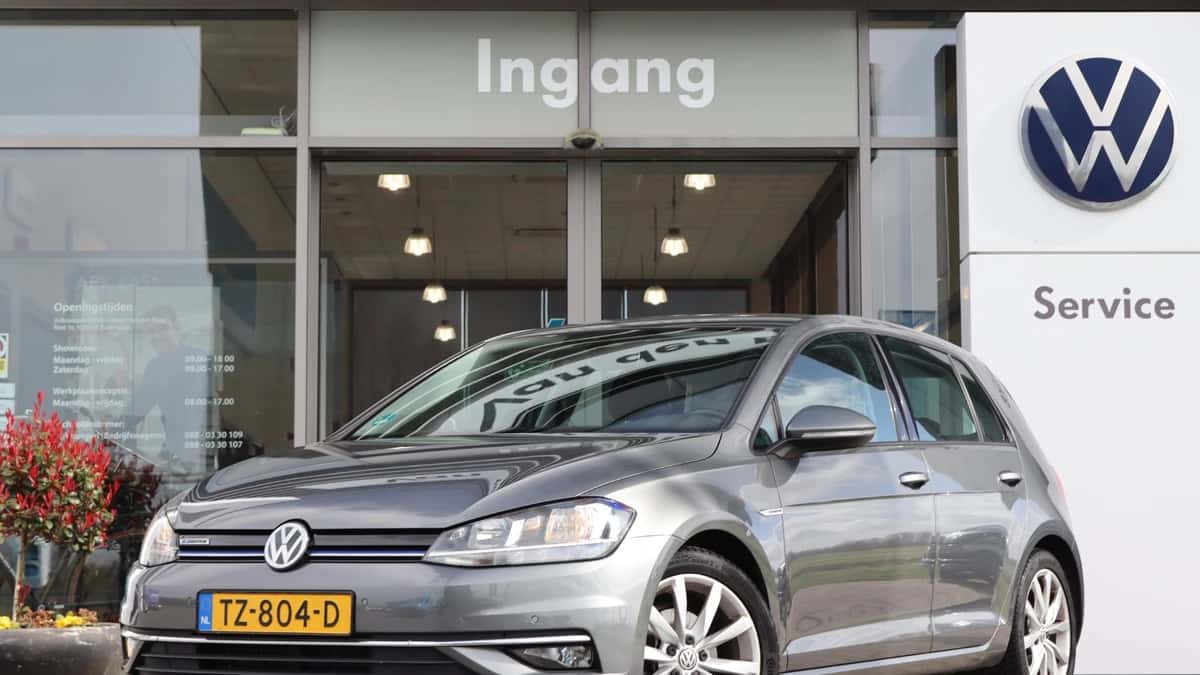 Volkswagen Golf (2018) — foto 1