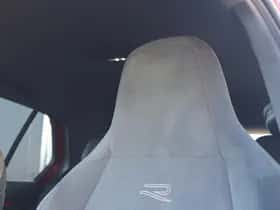Volkswagen Golf (2023) thumbnail 18