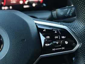 Volkswagen Golf (2023) thumbnail 23