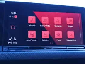 Volkswagen Golf (2023) thumbnail 24