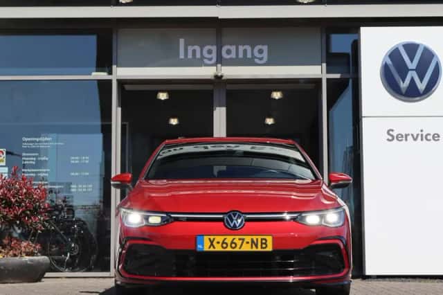 Volkswagen Golf (2023) thumbnail 4