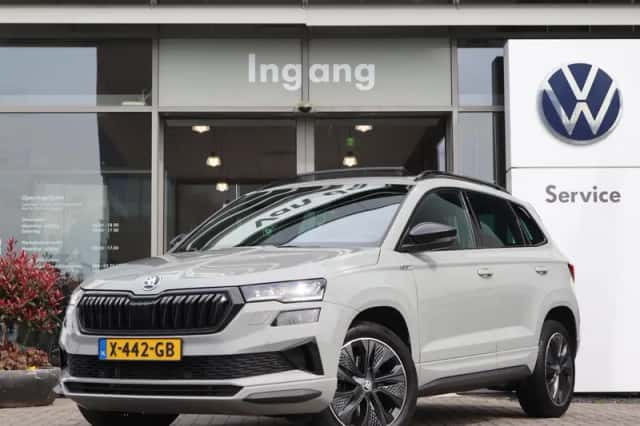 Škoda Karoq (2023) thumbnail 1