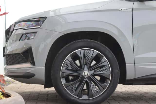Škoda Karoq (2023) thumbnail 2