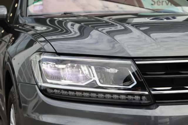 Volkswagen Tiguan (2017) thumbnail 5