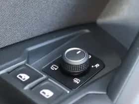 Volkswagen Tiguan (2022) thumbnail 37