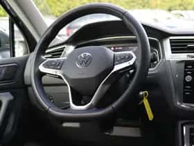 Volkswagen Tiguan (2021) thumbnail 19