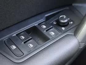Volkswagen Tiguan (2021) thumbnail 36