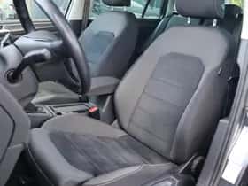 Volkswagen Golf (2018) thumbnail 16