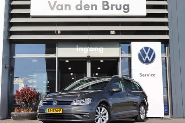 Volkswagen Golf (2018) thumbnail 3