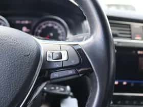 Volkswagen Golf (2018) thumbnail 23