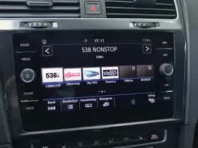 Volkswagen Golf (2018) thumbnail 24