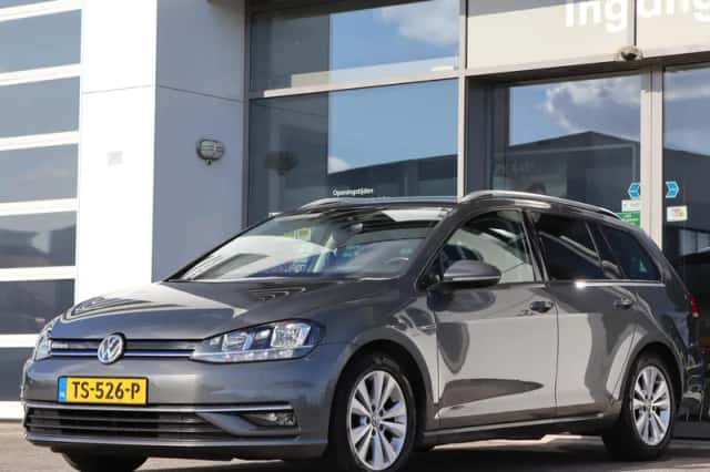 Volkswagen Golf (2018) thumbnail 5