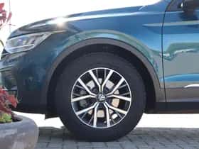 Volkswagen Tiguan (2022) thumbnail 2