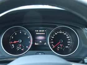 Volkswagen Tiguan (2022) thumbnail 23