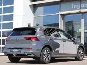 Volkswagen Golf (2022) thumbnail 11