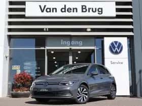 Volkswagen Golf (2022) thumbnail 3