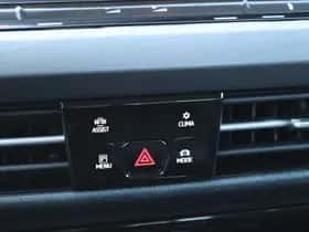 Volkswagen Golf (2022) thumbnail 35