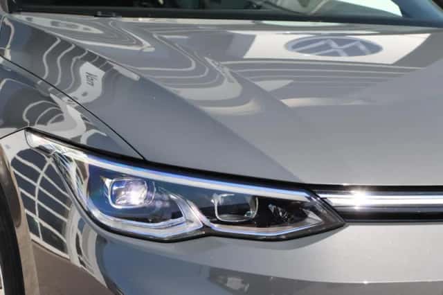 Volkswagen Golf (2022) thumbnail 5