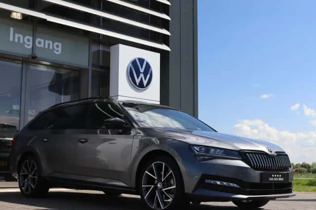 Škoda Superb (2023) thumbnail 6