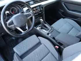 Volkswagen Passat (2023) thumbnail 13