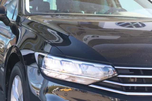 Volkswagen Passat (2023) thumbnail 3