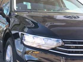 Volkswagen Passat (2023) thumbnail 3