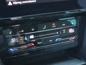 Volkswagen Passat (2023) thumbnail 28