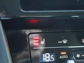 Volkswagen Passat (2023) thumbnail 29