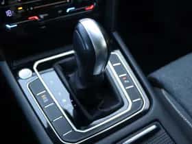 Volkswagen Passat (2023) thumbnail 30