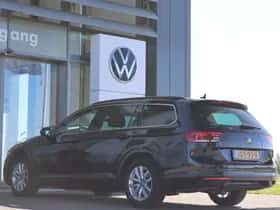 Volkswagen Passat (2023) thumbnail 10