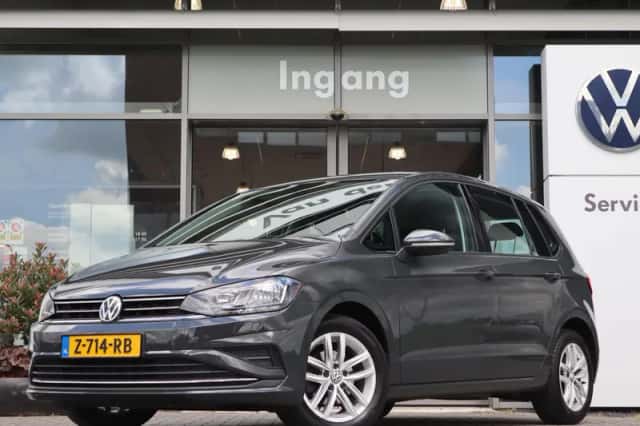 Volkswagen Golf (2019) thumbnail 1
