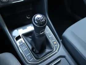 Volkswagen Golf (2019) thumbnail 29