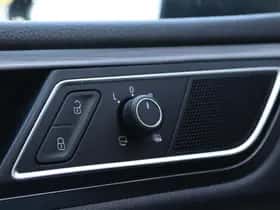 Volkswagen Golf (2019) thumbnail 32