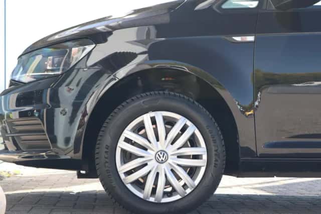 Volkswagen Caddy (2018) thumbnail 2