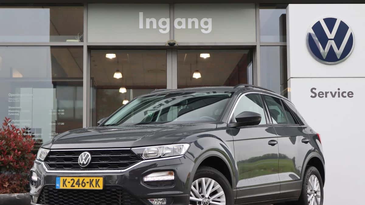 Volkswagen T-Roc (2021) — foto 1