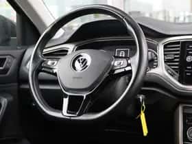 Volkswagen T-Roc (2021) thumbnail 20