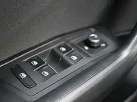 Volkswagen T-Roc (2021) thumbnail 32