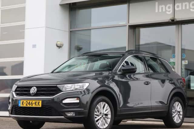 Volkswagen T-Roc (2021) thumbnail 5