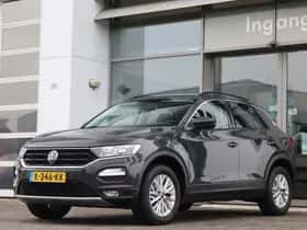 Volkswagen T-Roc (2021) thumbnail 5