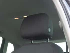 Volkswagen Tiguan (2017) thumbnail 16