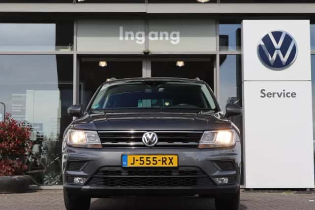 Volkswagen Tiguan (2017) thumbnail 4