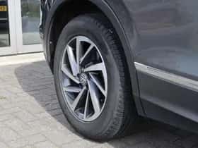 Volkswagen Tiguan (2017) thumbnail 6