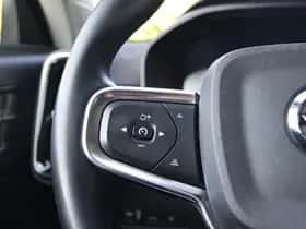 Volvo XC40 (2022) thumbnail 23