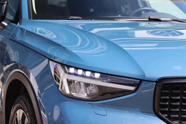 Volvo XC40 (2022) thumbnail 4