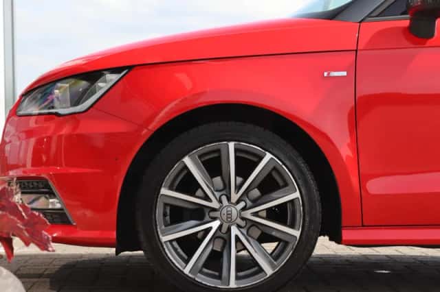 Audi A1 (2016) thumbnail 2